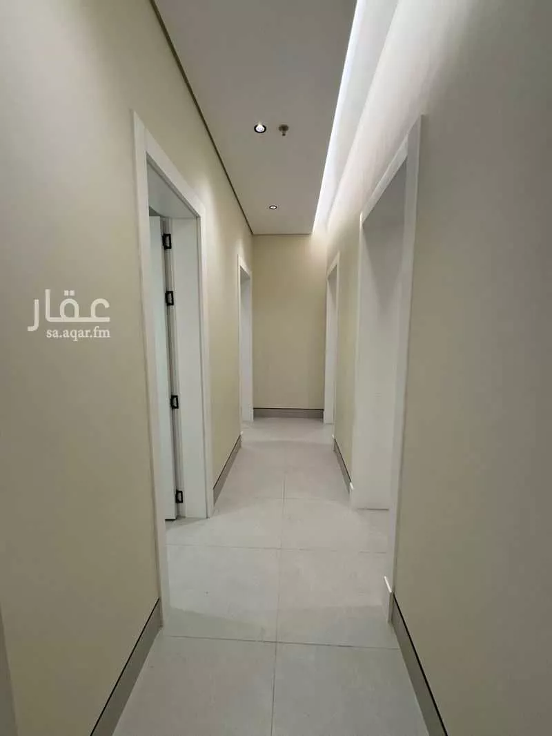 3 bedroom apartment in King Fahd, Riyadh 6