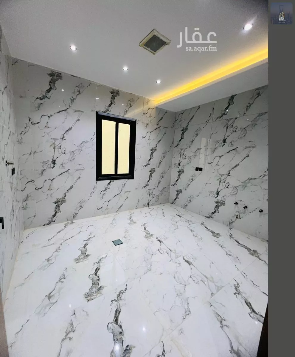 4 bedroom floor in Al Janadriyah 6