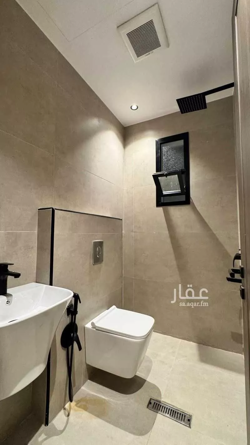 3 bedroom floor in As Suwaidi 9