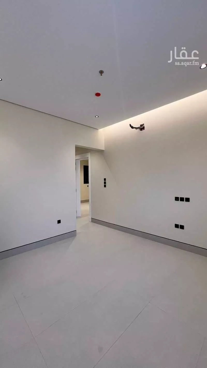 3 bedroom apartment in King Fahd 4