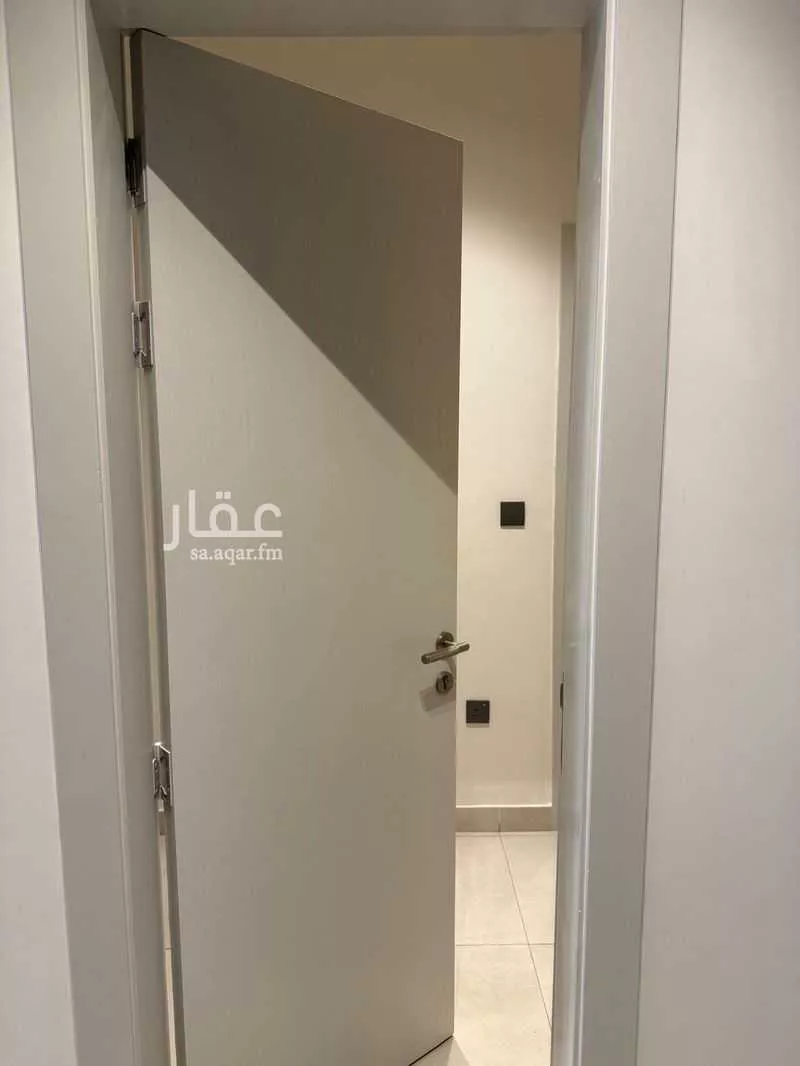 شقة 4 غرف في العارض 11