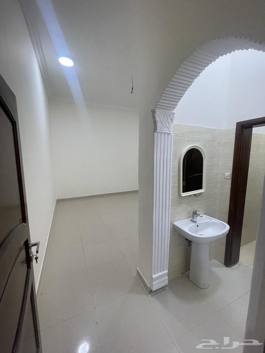 3 bedroom apartment in Ayn Al Khayf, Madinah 6