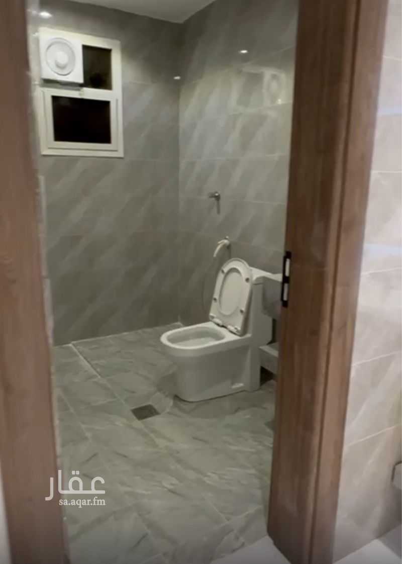 3 bedroom apartment in Shubra, Riyadh 5