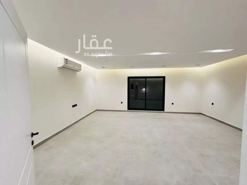 شقة 4 غرف في العارض 10