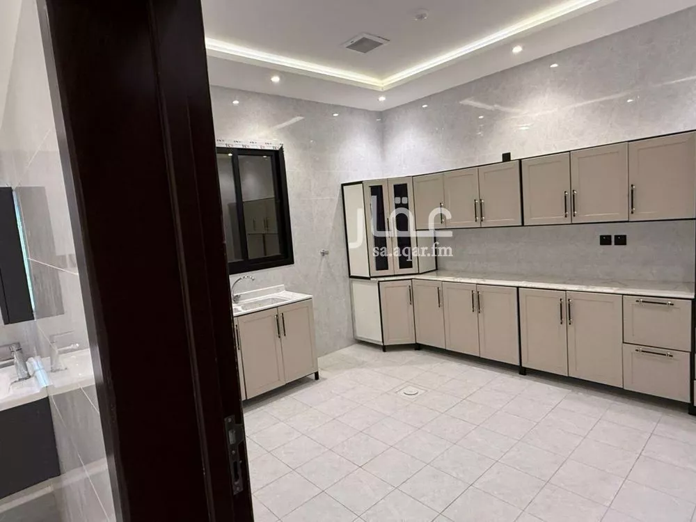 4 bedroom apartment in Al Rimal 4