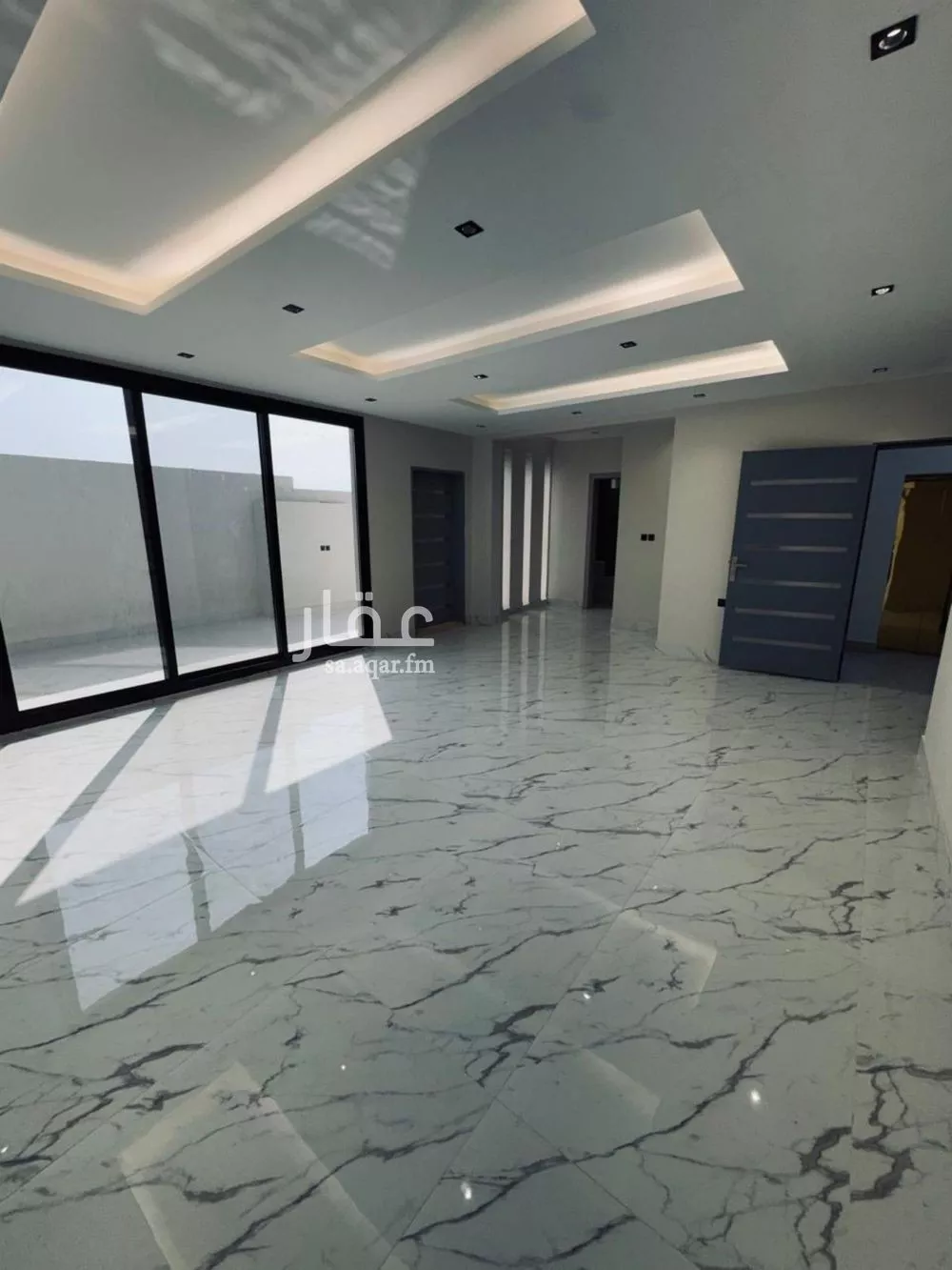 3 bedroom floor in Al Aridh 2