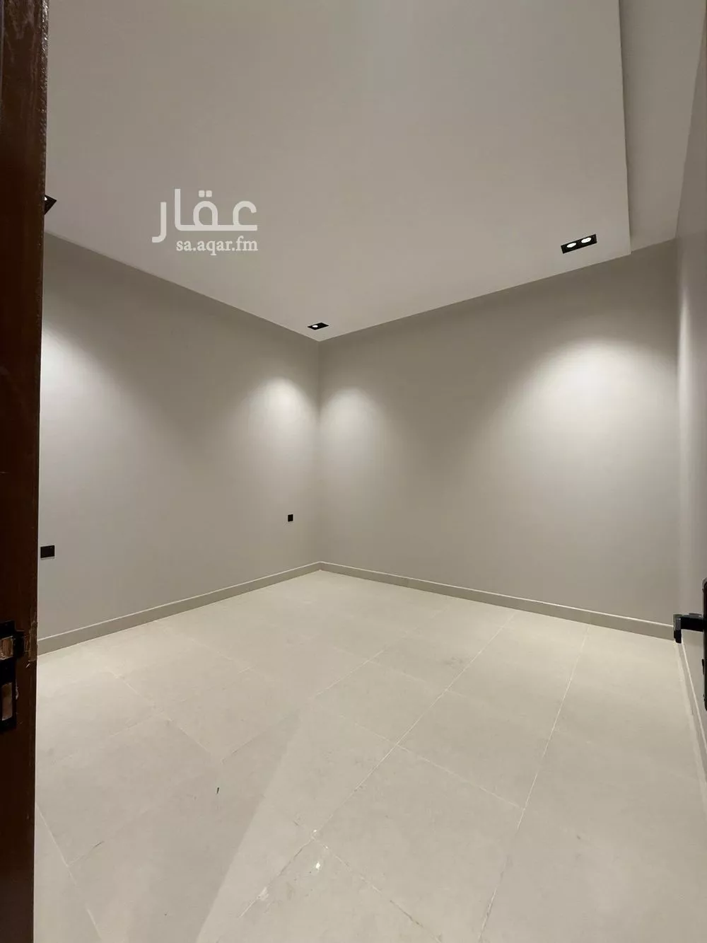 5 bedroom apartment in Al Yarmouk 4