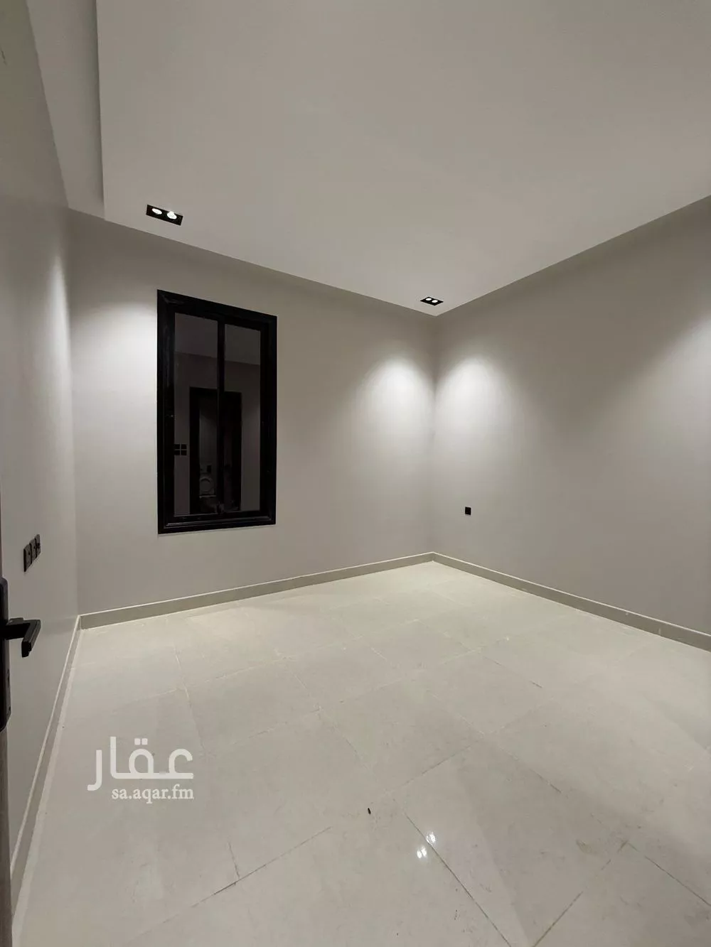5 bedroom apartment in Al Yarmouk 9