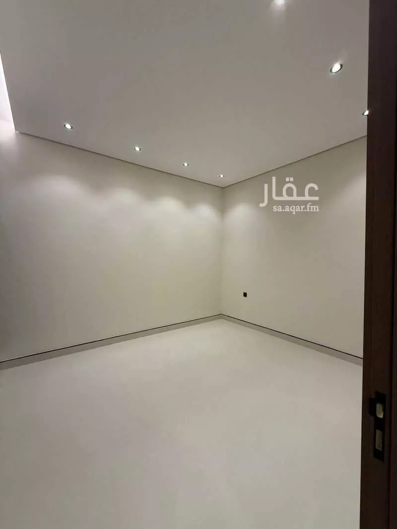 5 bedroom apartment in Al Janadriyah 3