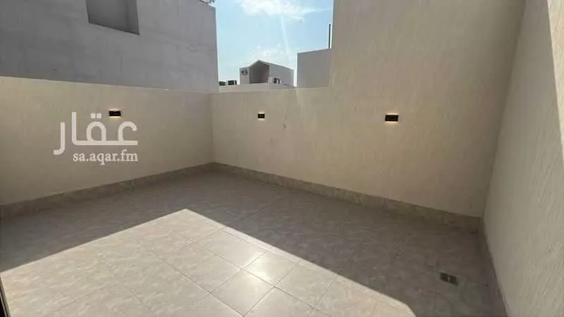 دور 3 غرف في العارض 14