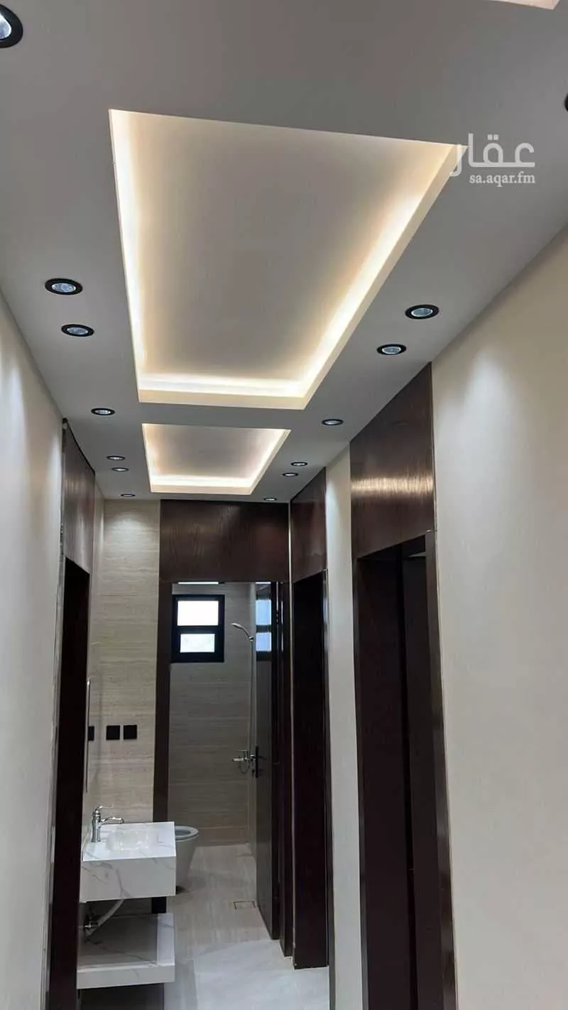 5 bedroom apartment in Al Maizilah 4
