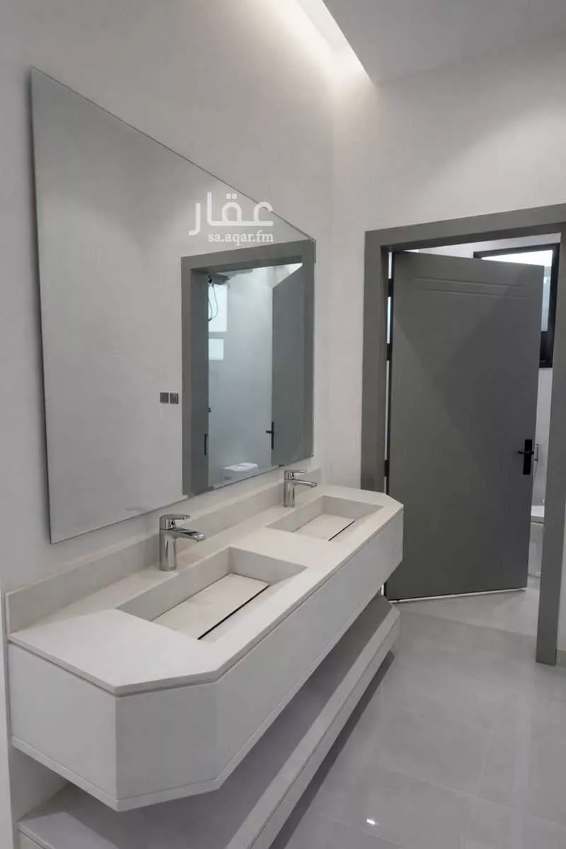5 bedroom apartment in Ash Sharq 15