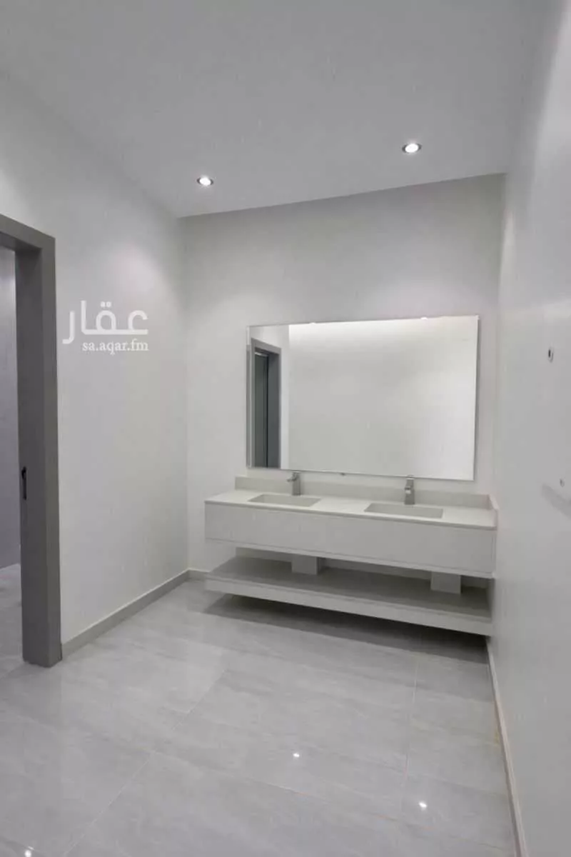 5 bedroom apartment in Ash Sharq 4