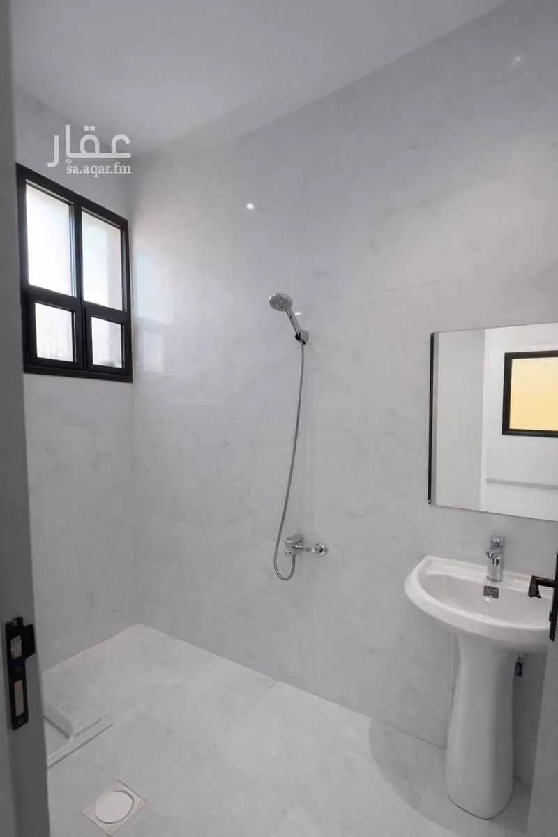 5 bedroom apartment in Ash Sharq 10
