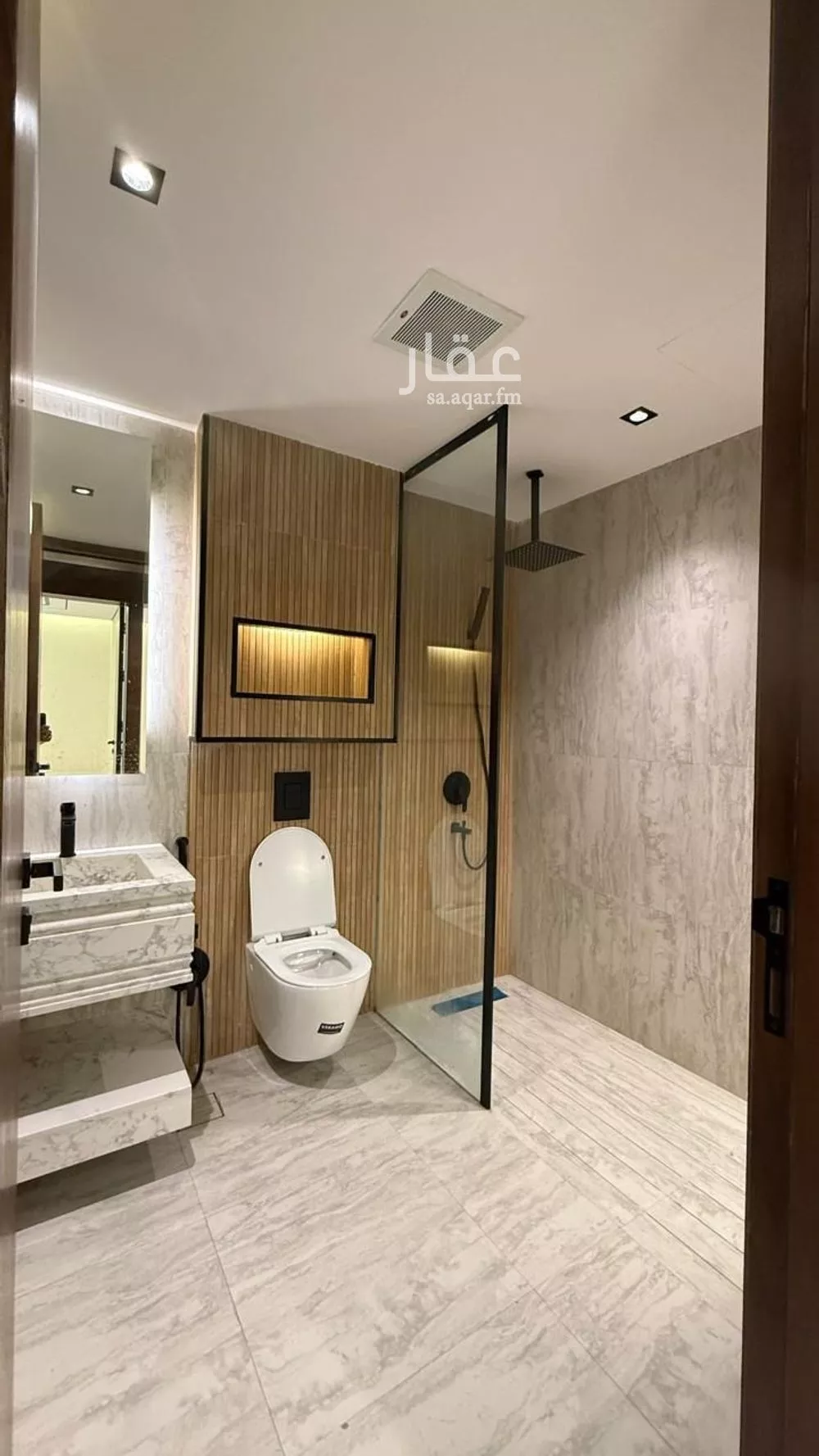 5 bedroom apartment in Al Qairawan 7