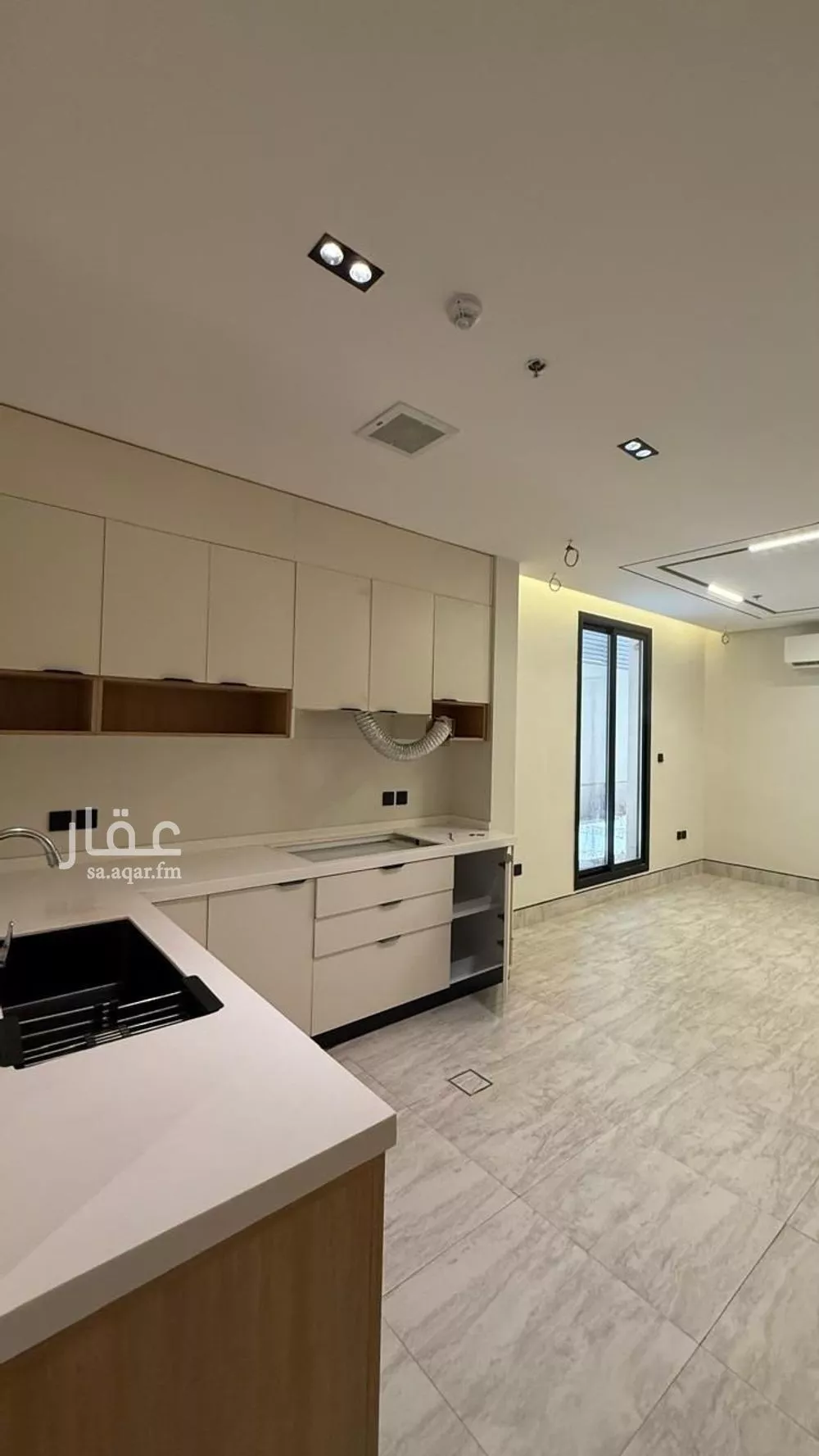 5 bedroom apartment in Al Qairawan 9