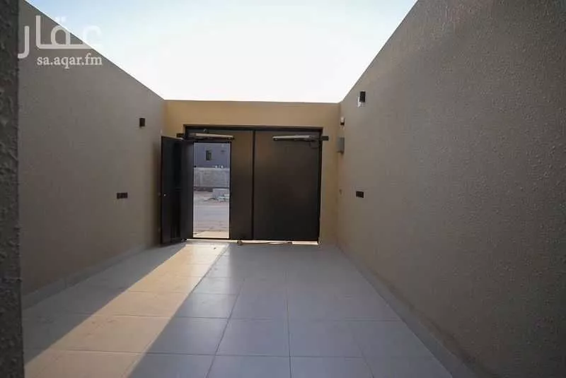 شقة 4 غرف في الرمال 16