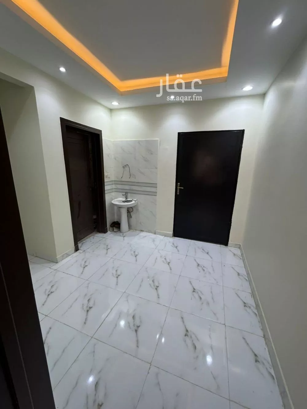 3 bedroom apartment in Dhahrat Laban 9