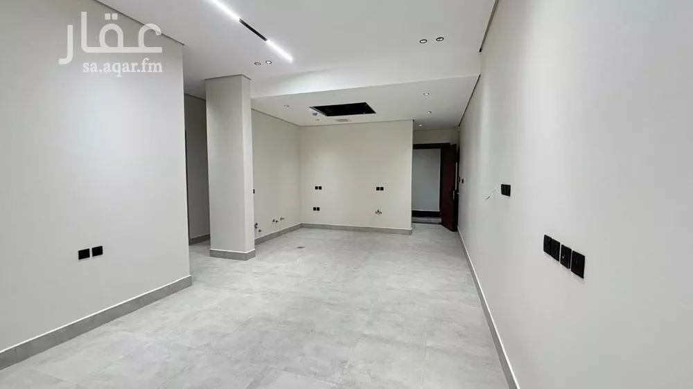 شقة 3 غرف في العارض 10