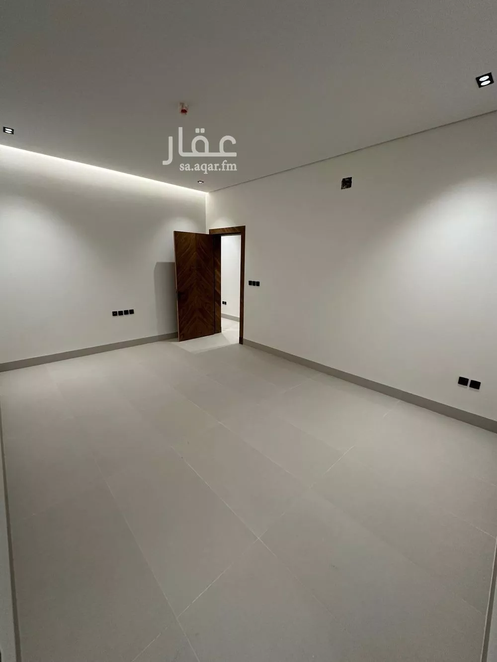 3 bedroom apartment in Dhahrat Laban 3