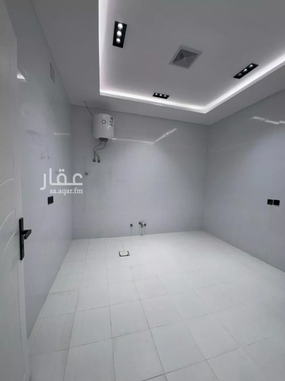 3 bedroom floor in Al Janadriyah 13