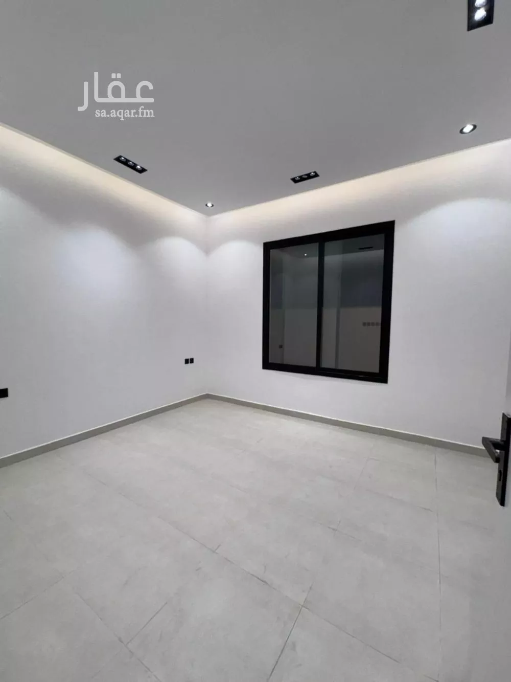 3 bedroom floor in Al Janadriyah 5