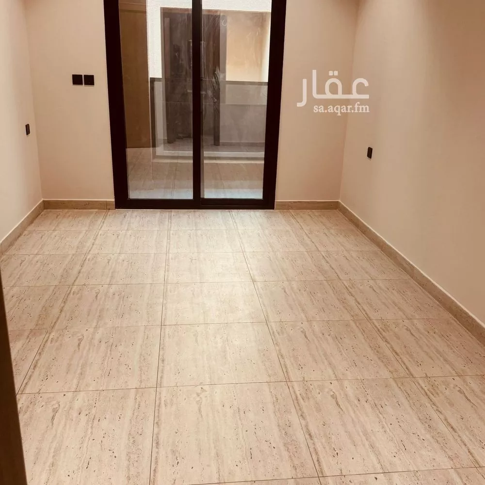 شقة 3 غرف في عرقة 12
