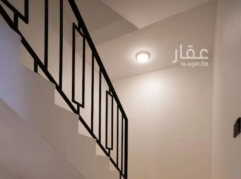 شقة 4 غرف في الرمال 5