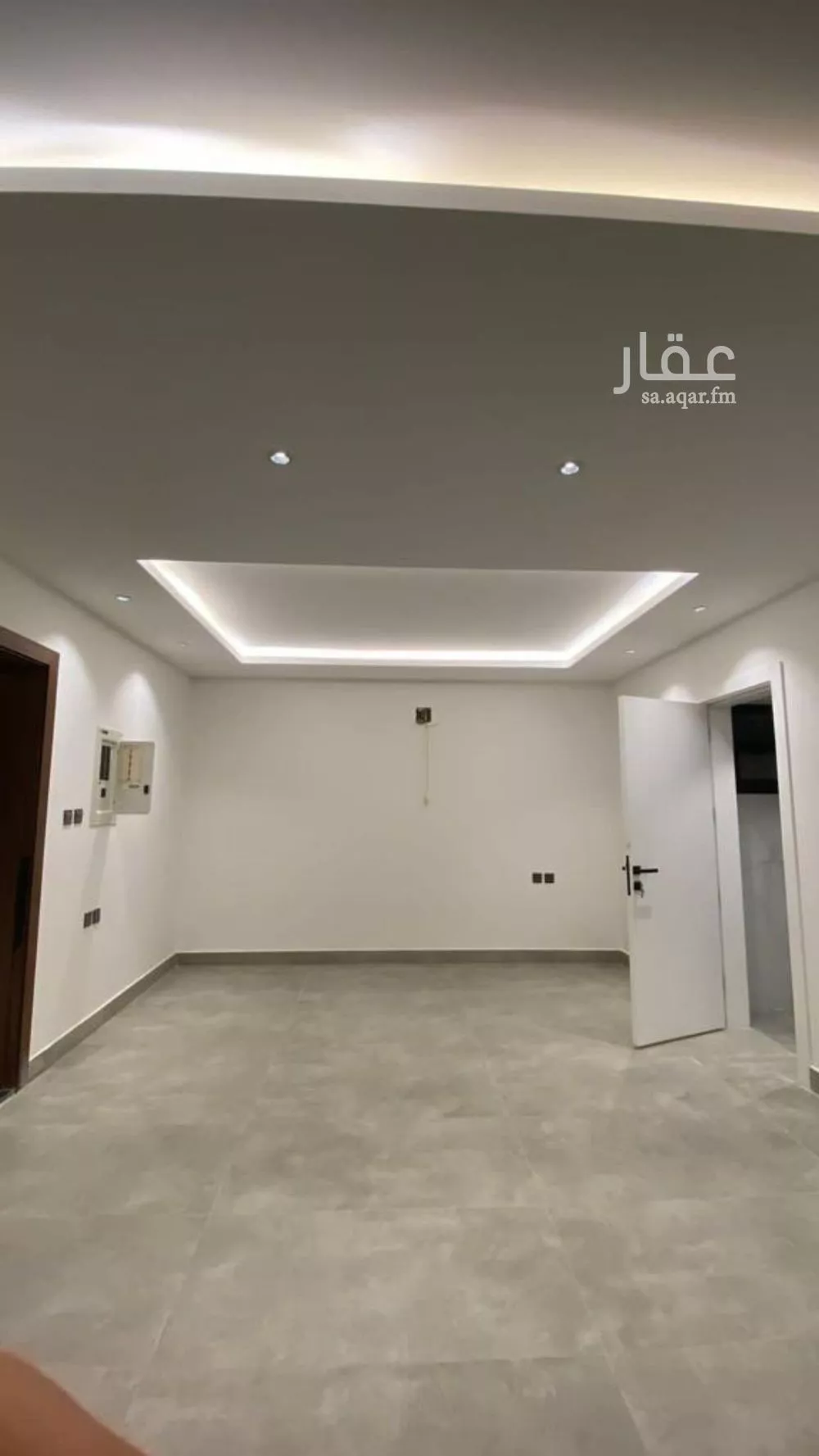 شقة 3 غرف في الملقا 4