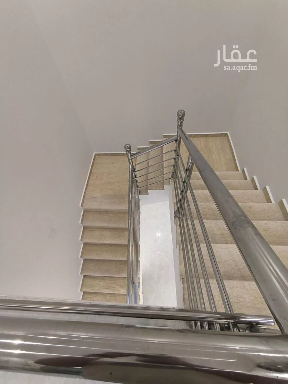 شقة 5 غرف في طيبة 10
