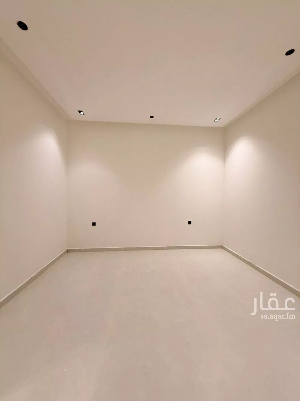 شقة 4 غرف في عكاظ 8