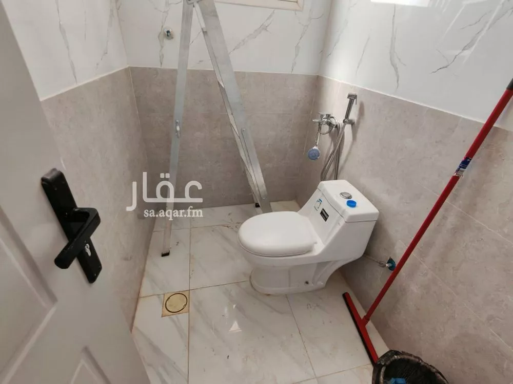 4 bedroom apartment in Dhahrat Laban 16