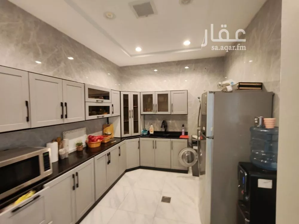 4 bedroom apartment in Dhahrat Laban 5