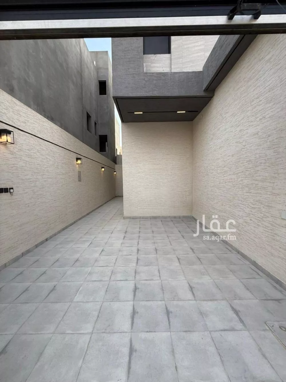 5 bedroom apartment in Al Janadriyah 2