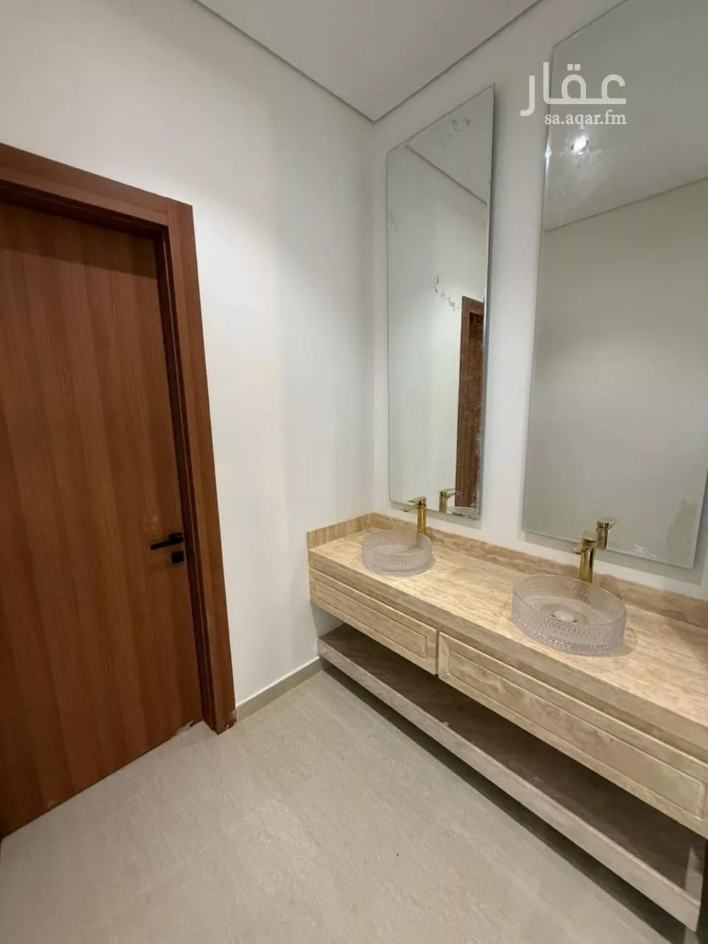 5 bedroom apartment in Al Janadriyah 6