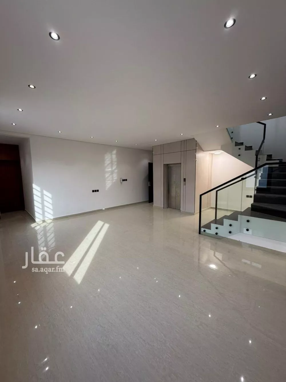 5 bedroom apartment in Al Janadriyah 8