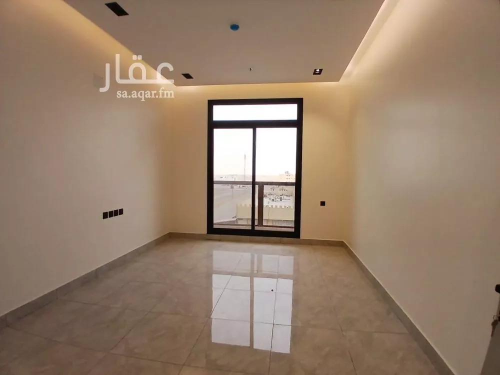 4 bedroom apartment in Al Hazm 8
