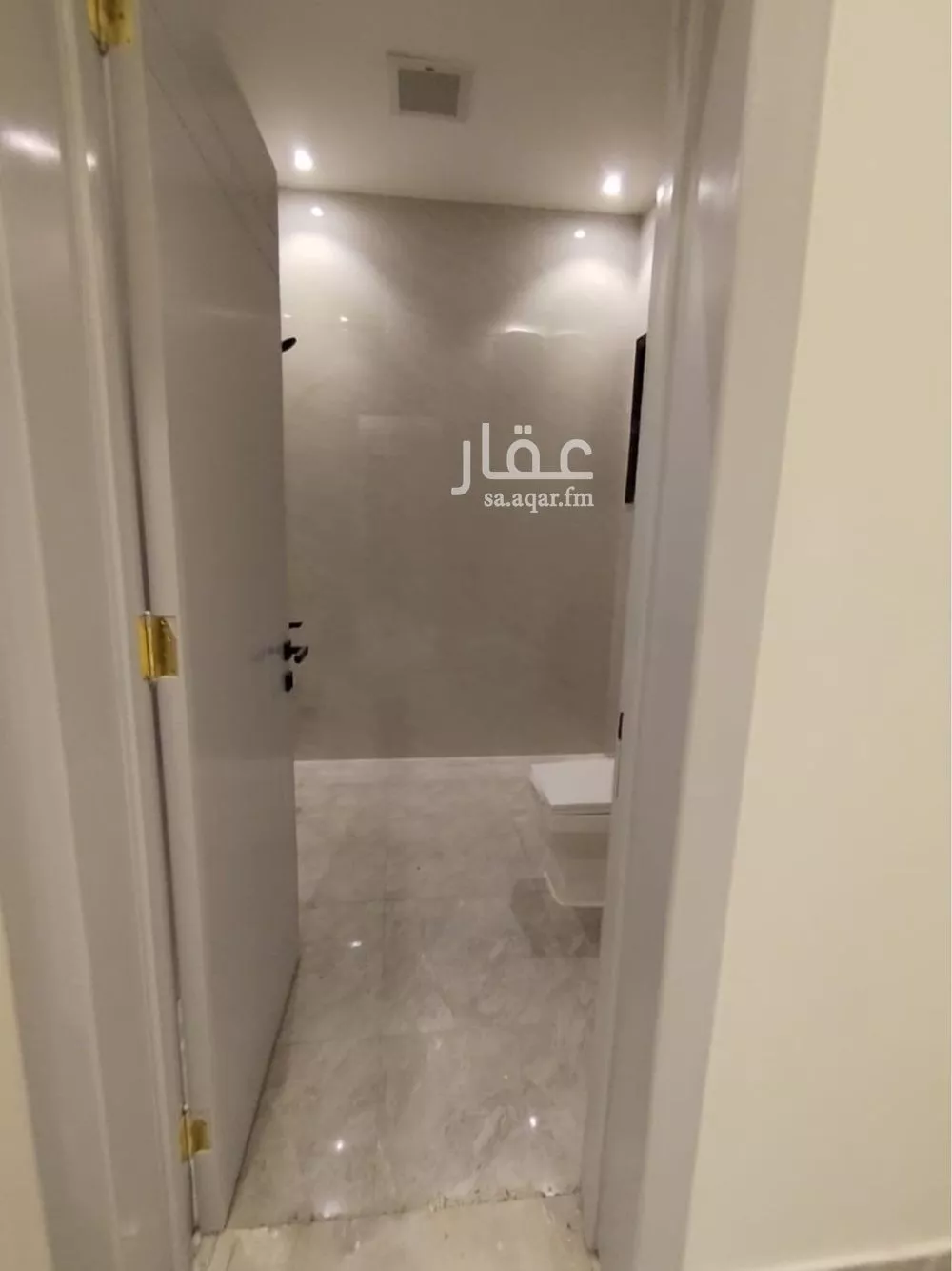 4 bedroom apartment in Al Hazm 10