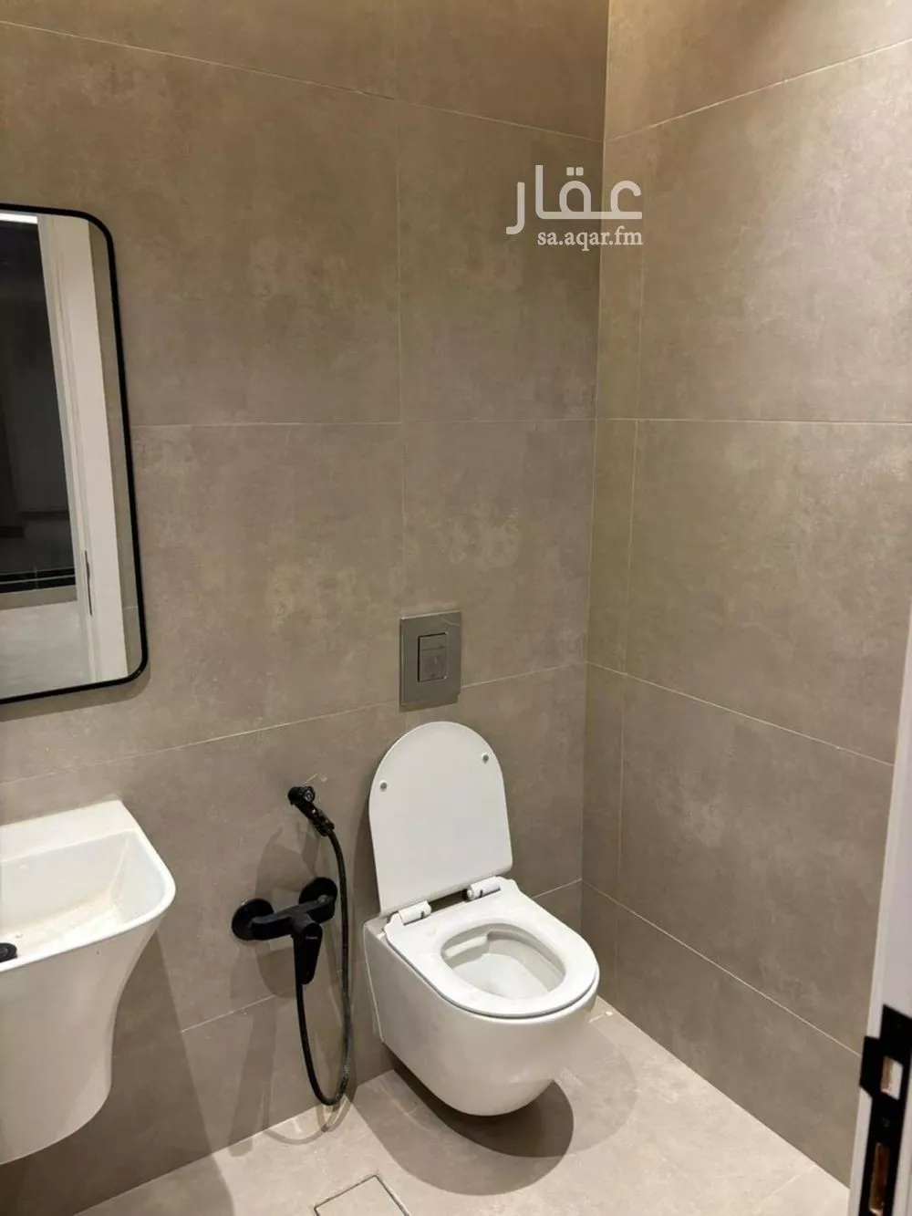 شقة 3 غرف في العارض 8