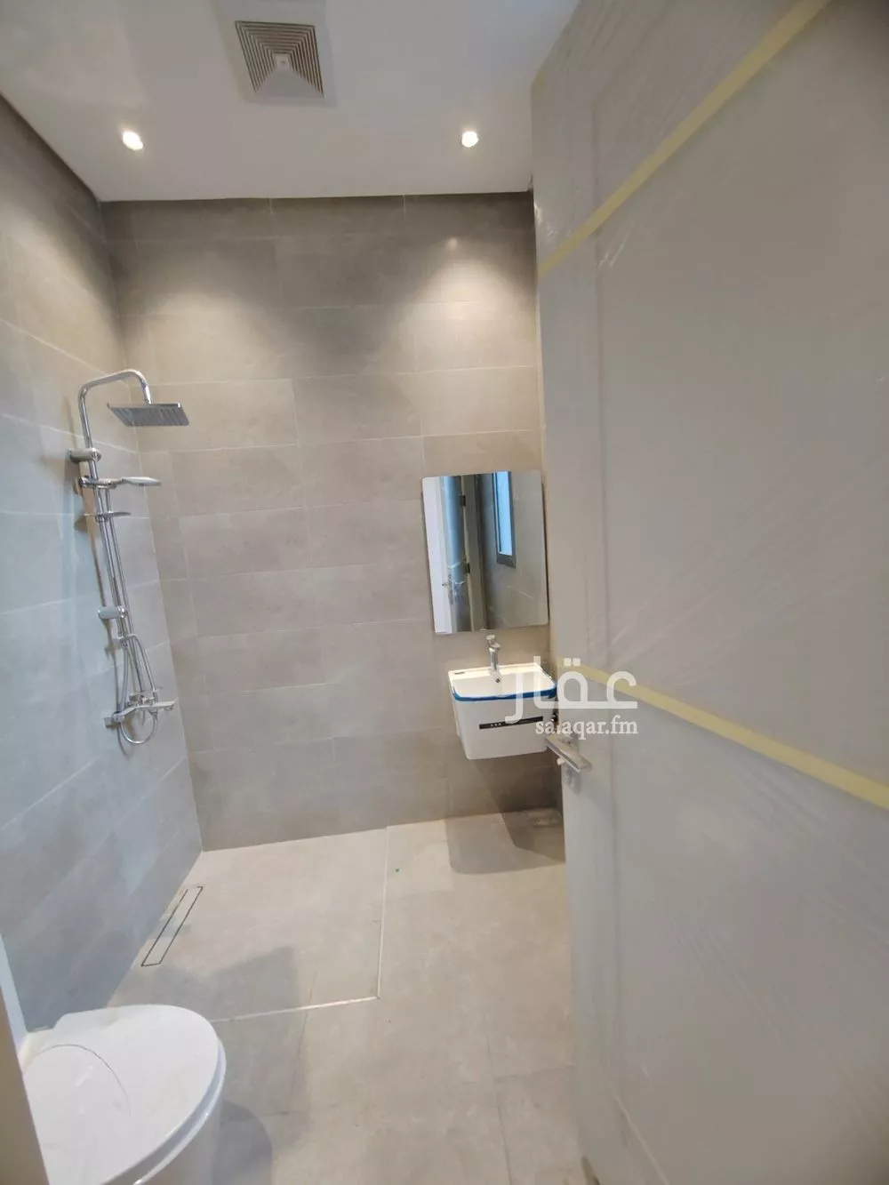 4 bedroom apartment in Al Yarmouk 9