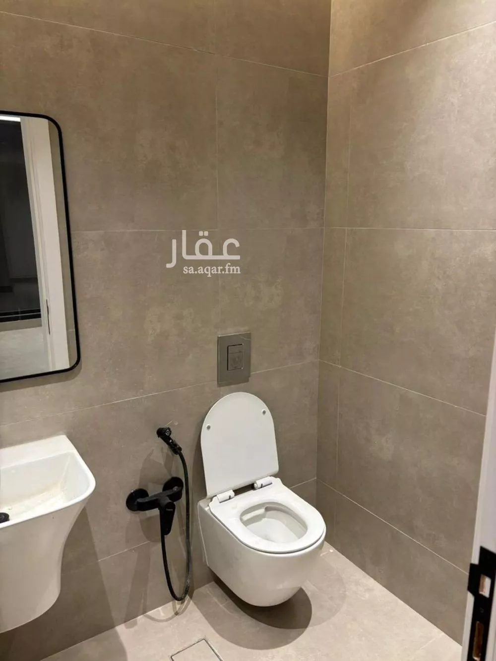 شقة 3 غرف في العارض 10