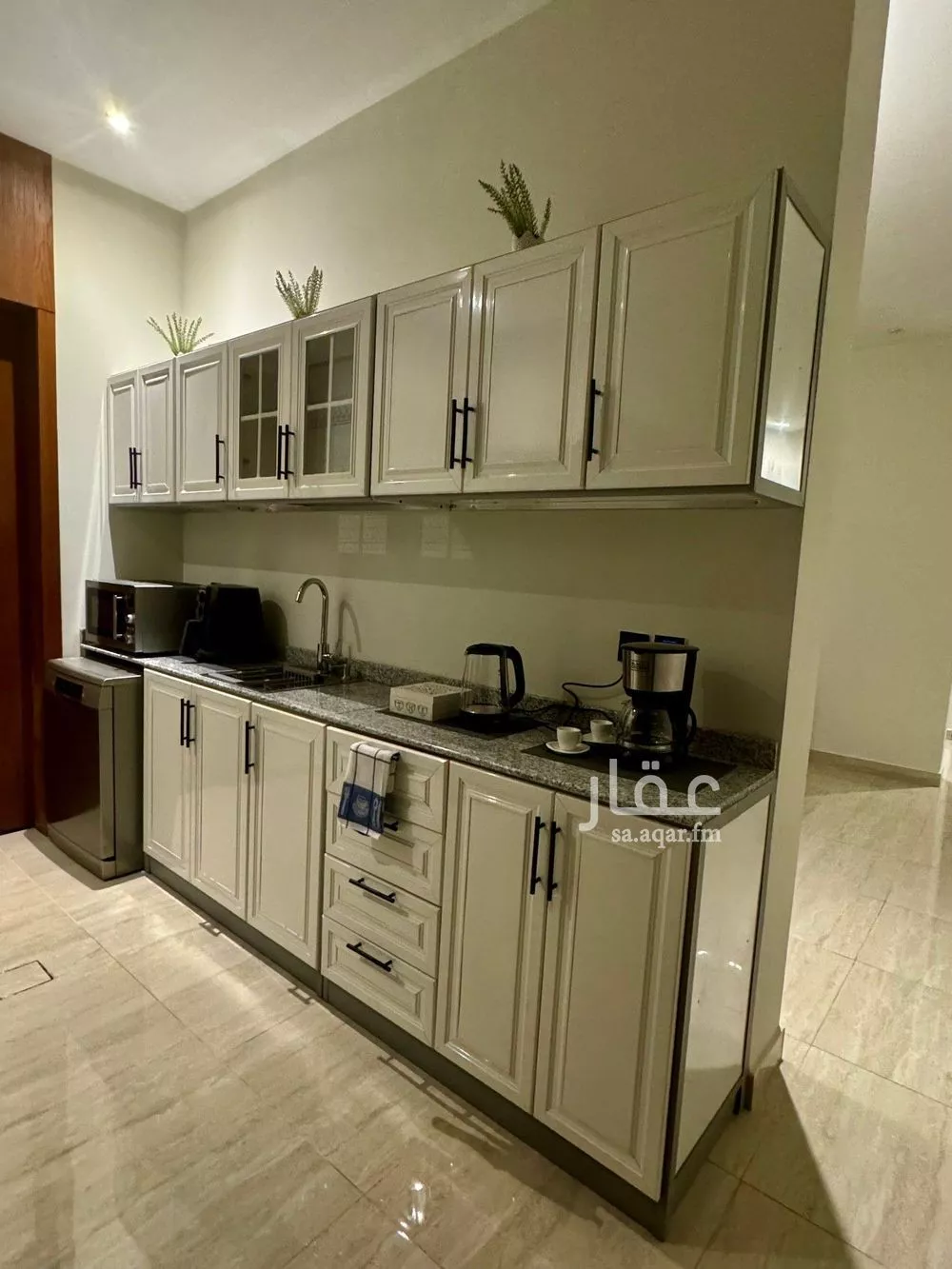 3 bedroom apartment in Al Malqa 11