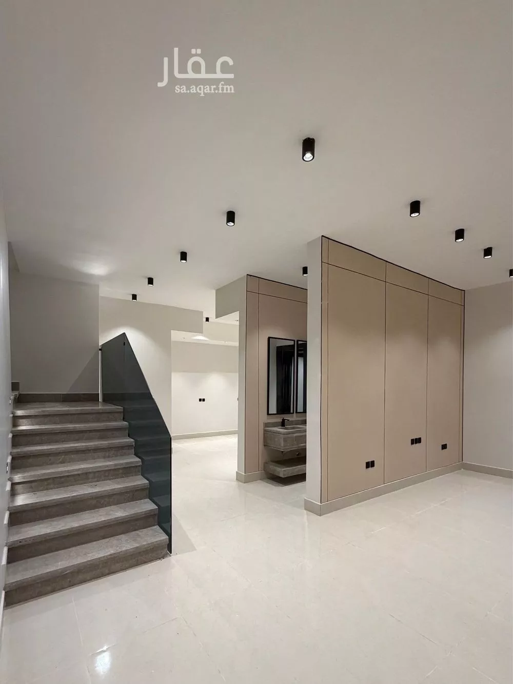 4 bedroom apartment in Al Rimal 6