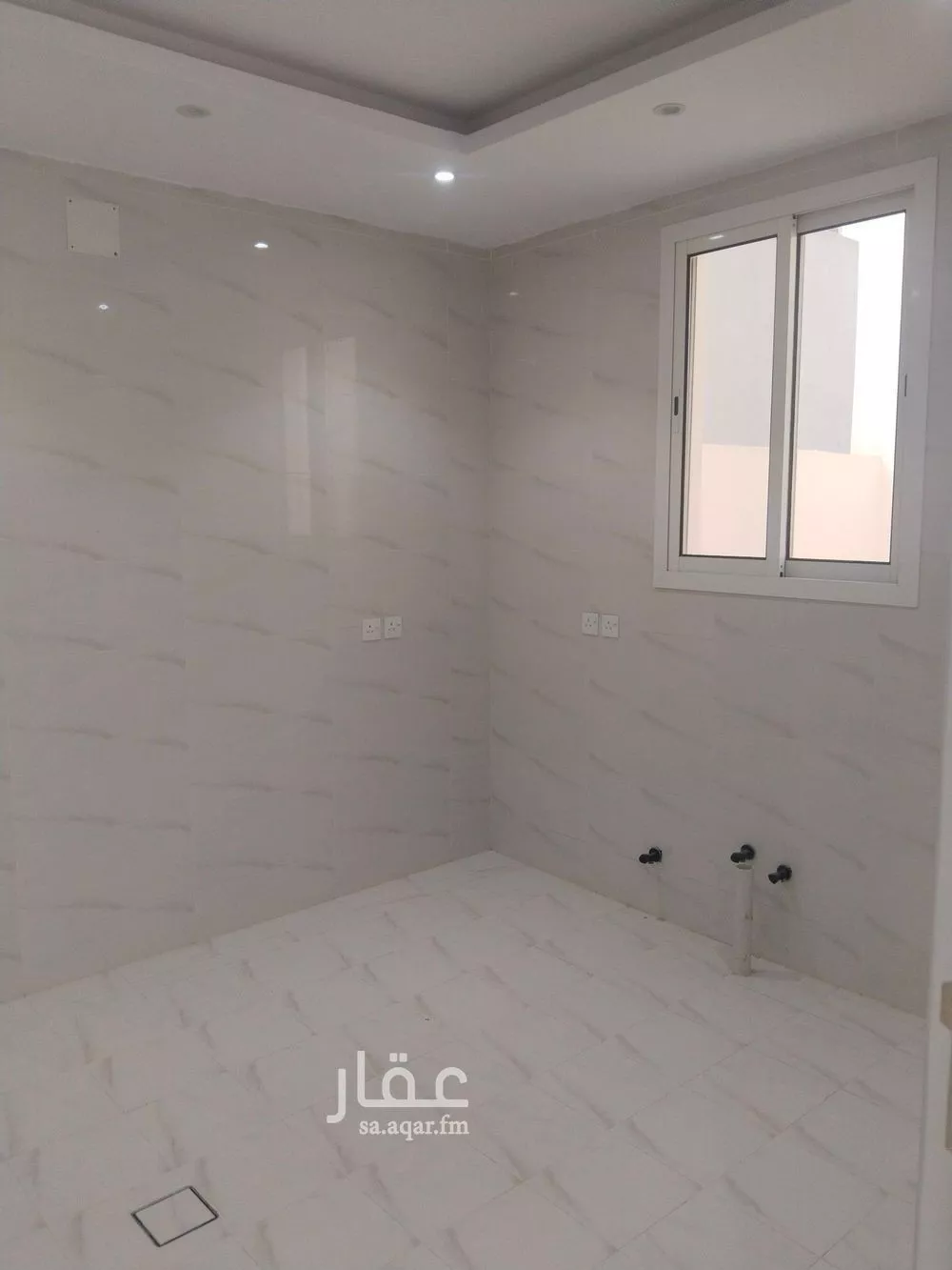 شقة 3 غرف في الرمال 4