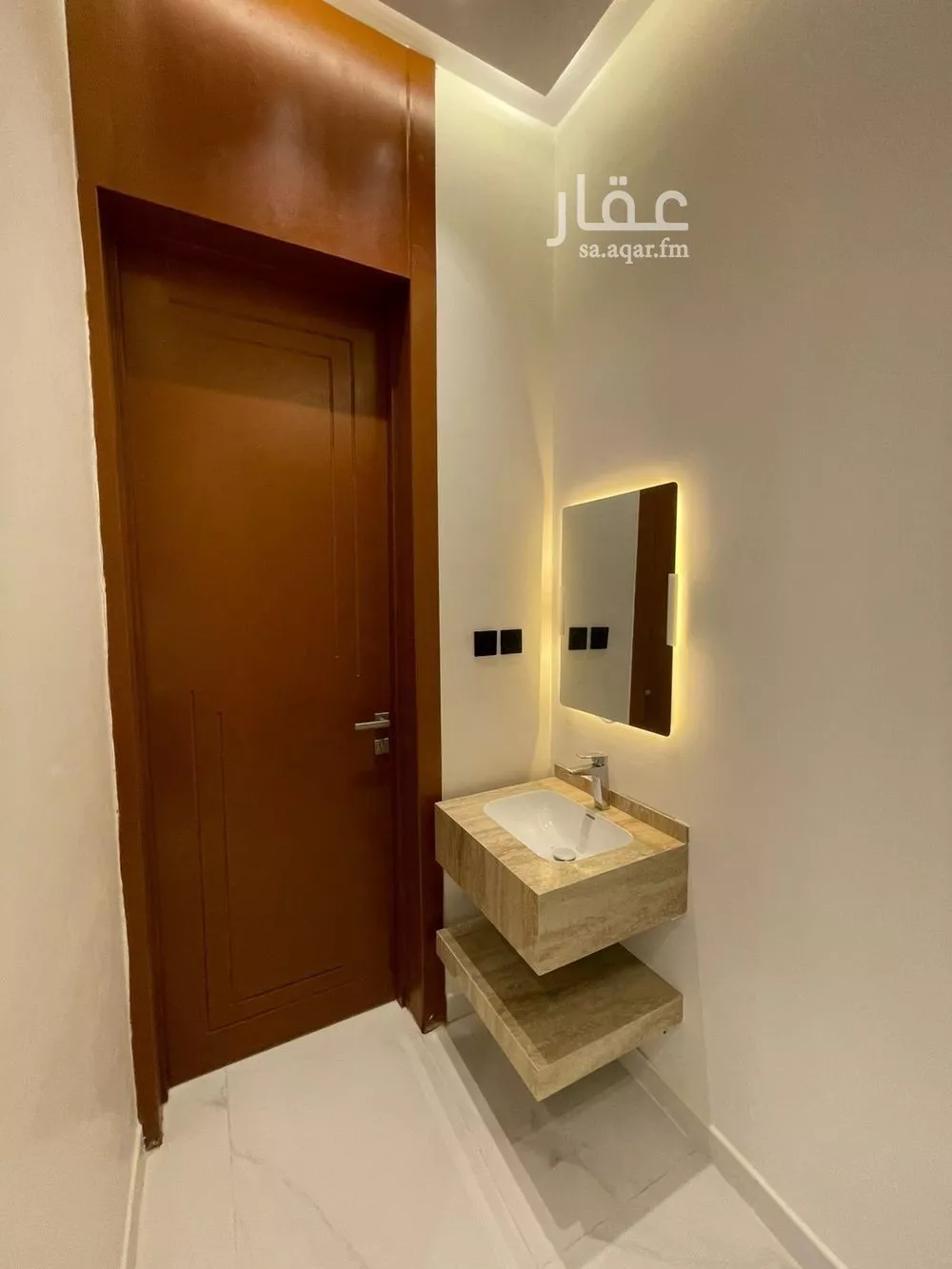 5 bedroom apartment in Al Janadriyah 4