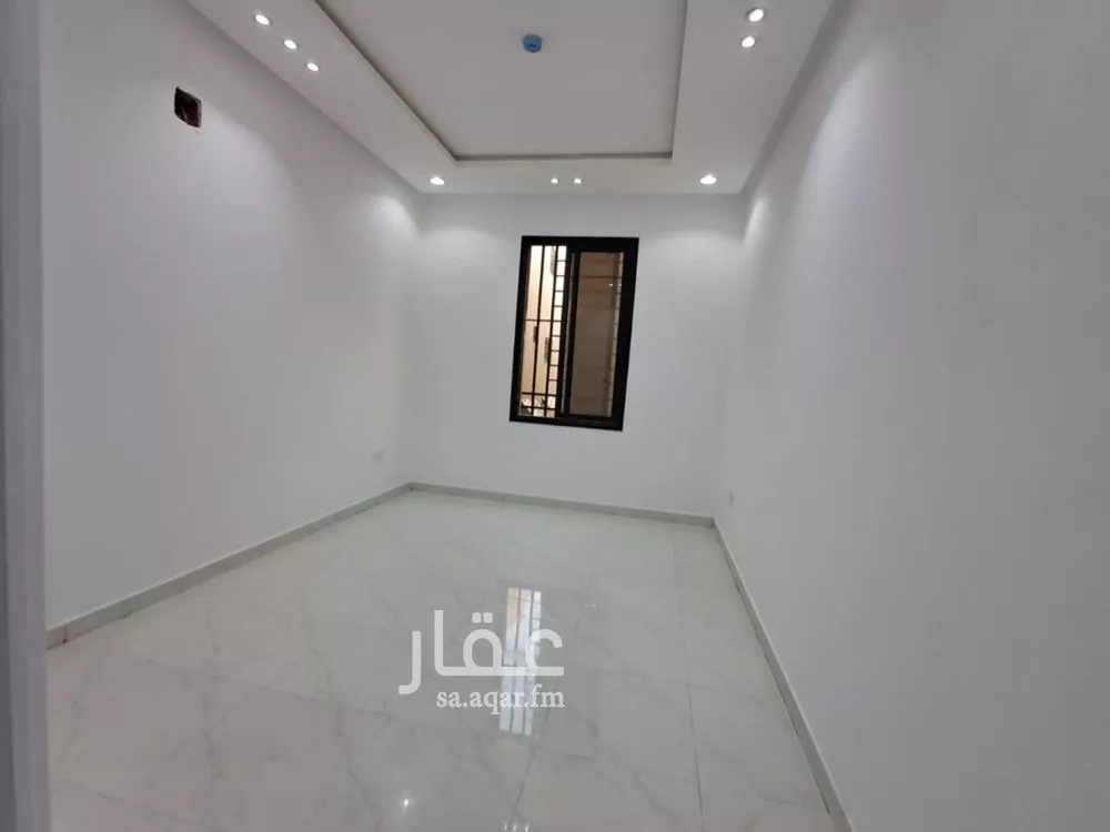 شقة 4 غرف في الرمال 12