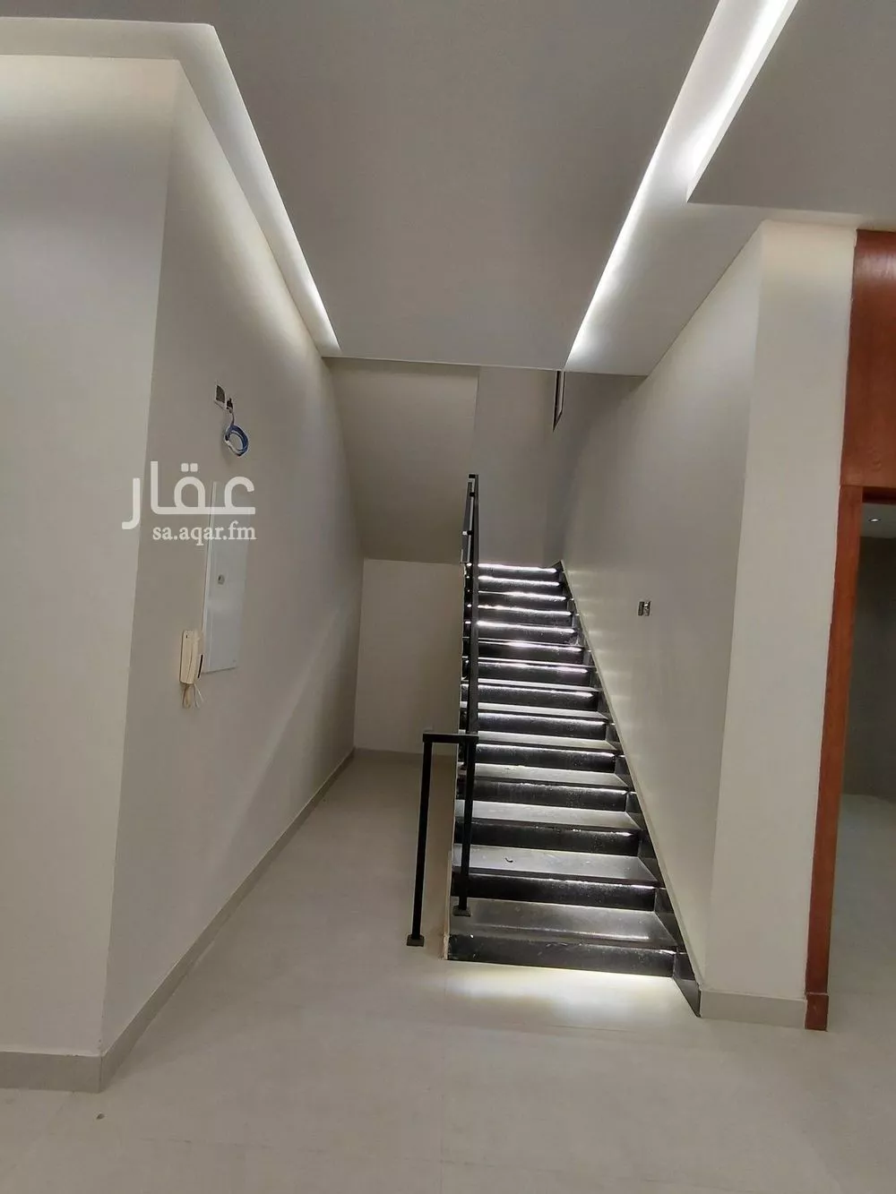 شقة 5 غرف في الجنادرية 8
