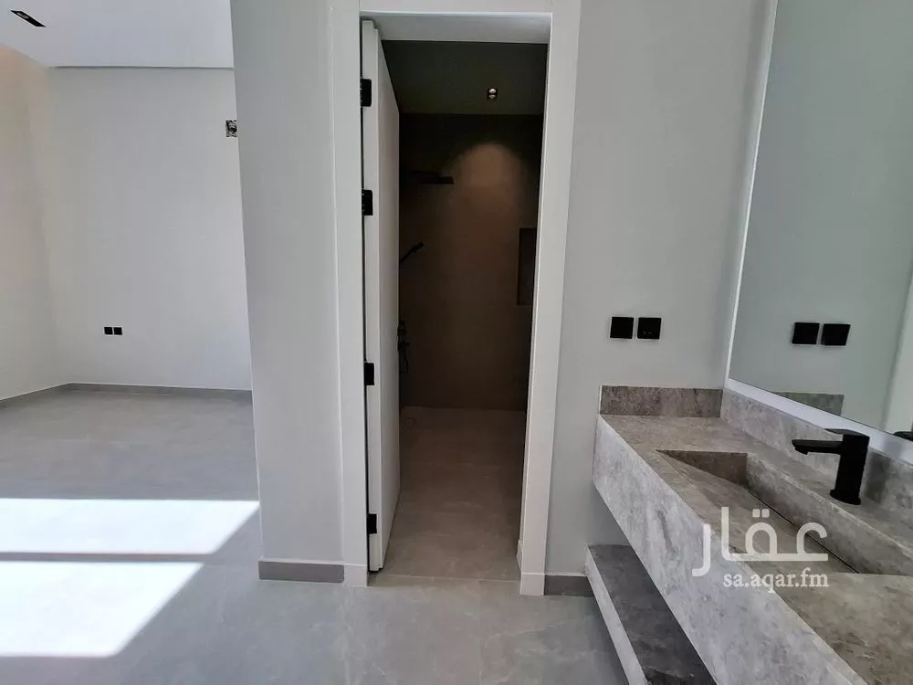 دور 4 غرف في النرجس 13