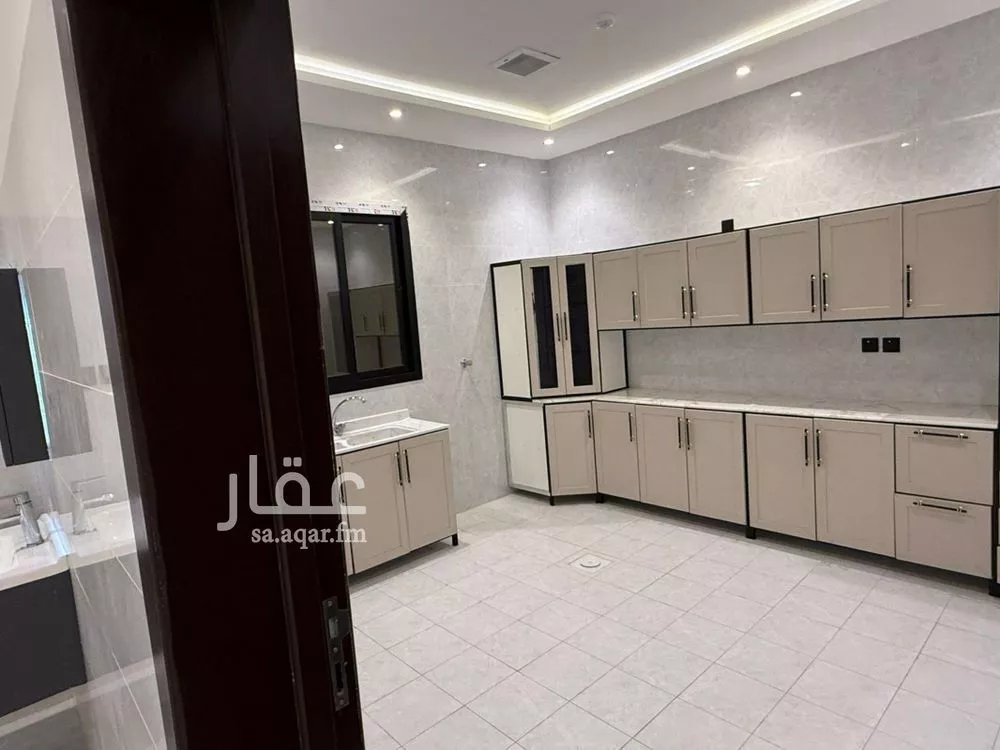 شقة 4 غرف في الرمال 9