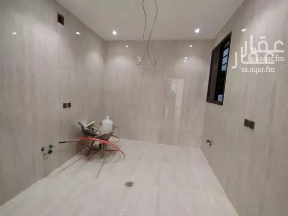 5 bedroom apartment in Okaz 7